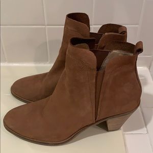 Lucky Brand brown suede booties.